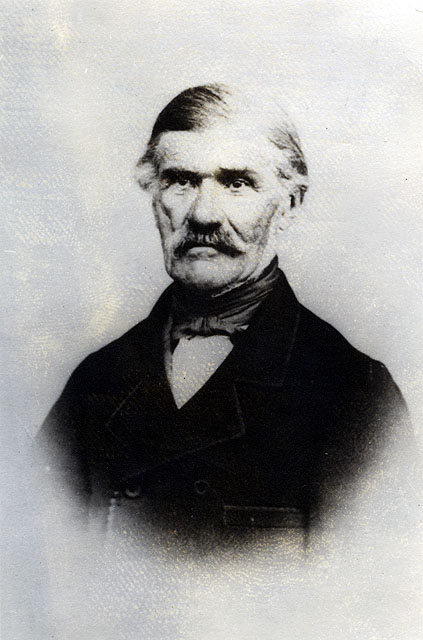 Daniel-Henri Farron de Tavannes fils aîné de Daniel Farron jeune et d'Henriette née Tièche (fille du vieux dauphin Abram), et petit fils de Daniel Farron ancien d'Église (et celui-ci fils de Jean-Pierre Farron), marié à Lydie, fille de Daniel Guerne et soeur d'Abram chez Jean Guerne de Tavannes