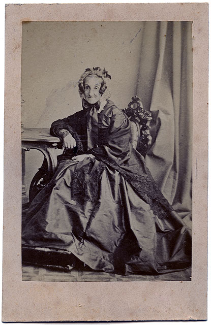 La riche demoiselle Jakowlef : femme de Baryschnikow, mère d'André et de Jean et des dames Jerschow, Baratynsky, Ignatief, Béguitschef
